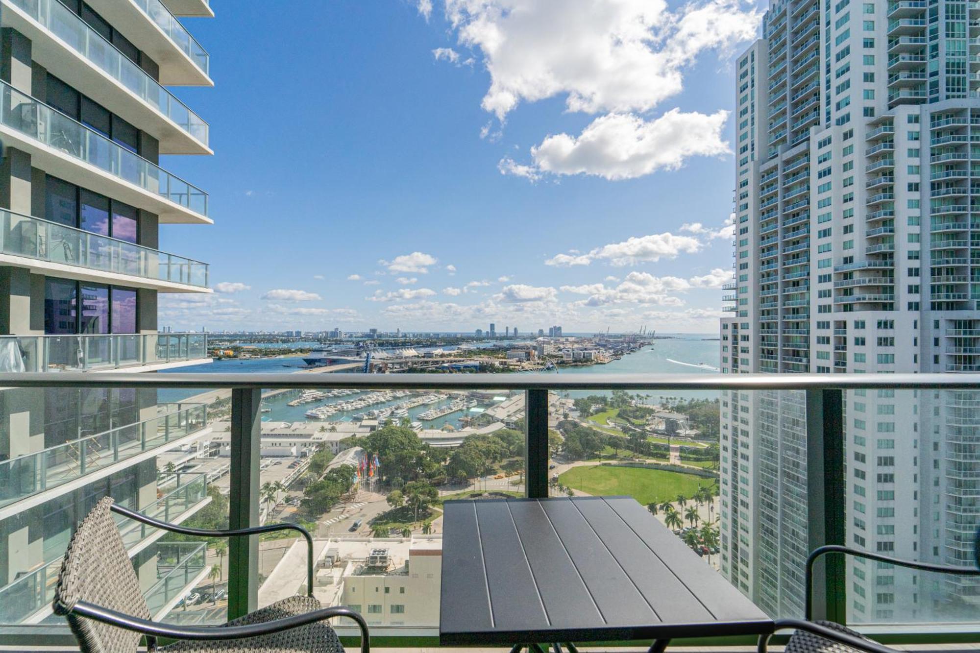 Tr Miami 2 Bedroom, 1 Bedroom, And Studio Condos With Balconies Εξωτερικό φωτογραφία