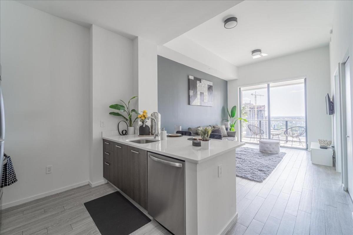 Tr Miami 2 Bedroom, 1 Bedroom, And Studio Condos With Balconies Εξωτερικό φωτογραφία